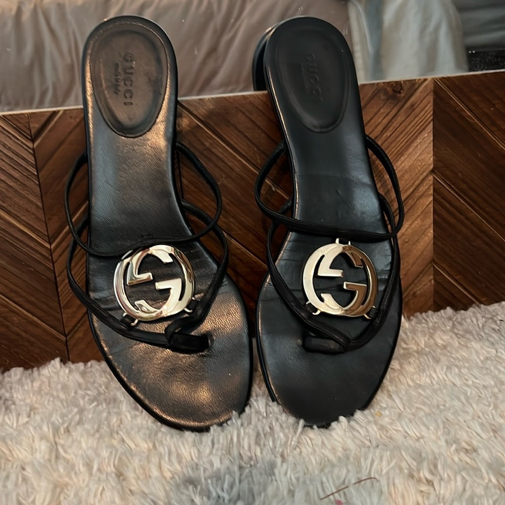 Gucci Gold “Gs” Black thong sandals